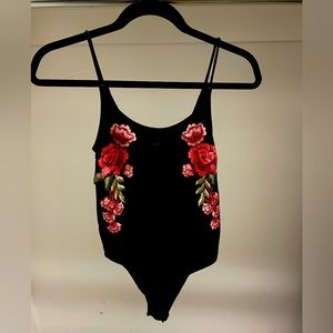 Body suit w/ Embroidered Floral Detail. Size Small